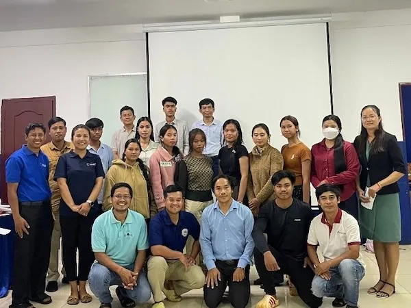 Group of people that took part in a training in Ratanakiri.